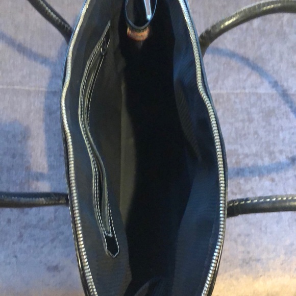 Dooney Bourke Black Bag - Picture 5 of 6